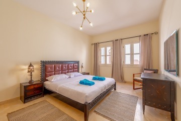 En-suite Bedroom with double bed