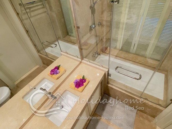 Bathroom with bath tub