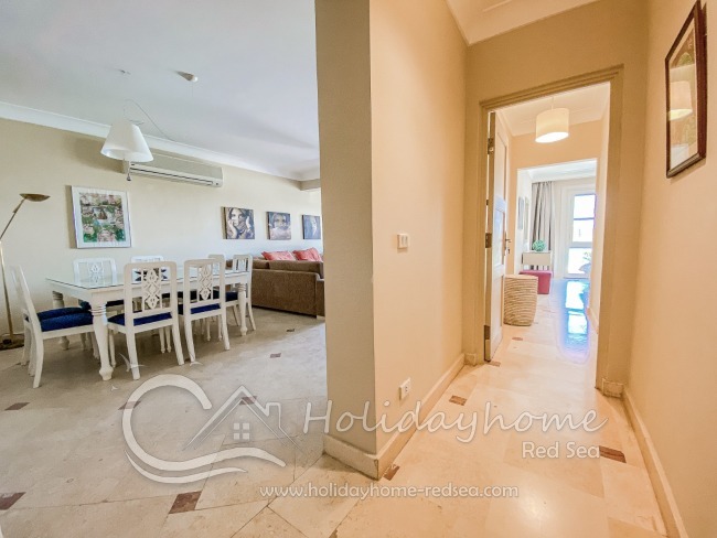 Corridor to the living - dining room