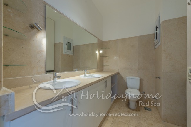 Bathroom 1 with large mirror and shower