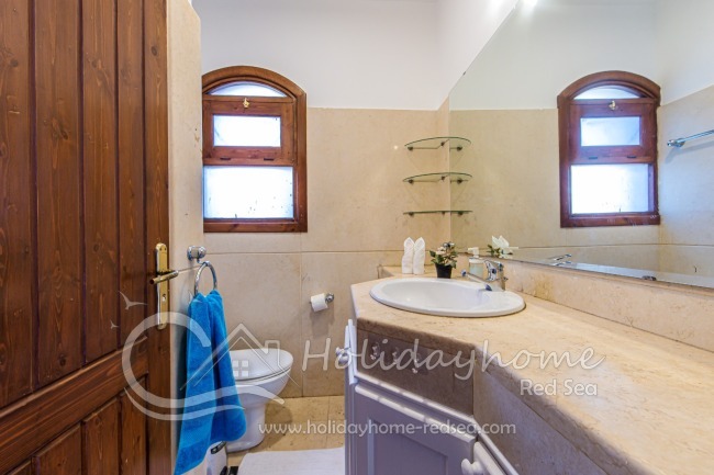 Bathroom 3 for bedroom 4