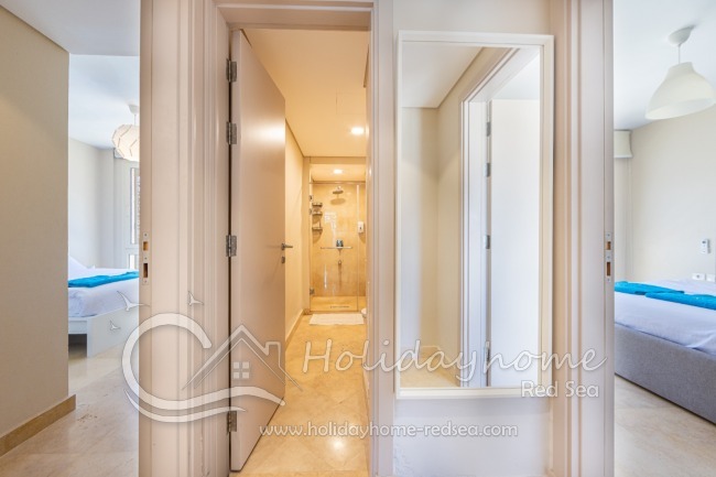 Corridor to the bedrooms and second bathroom.