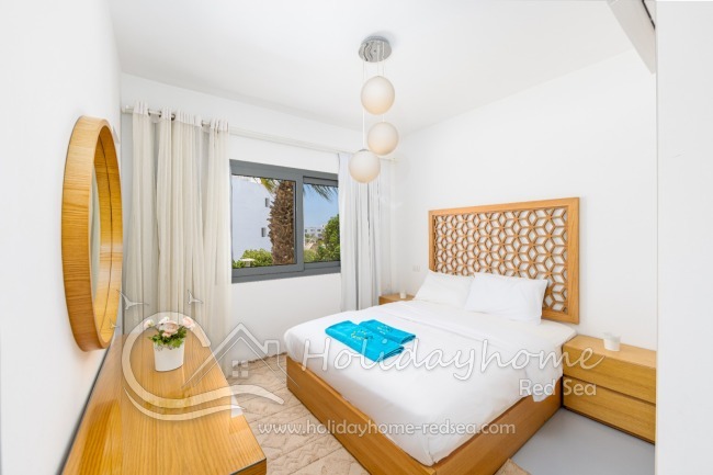 2. bedroom with double bed