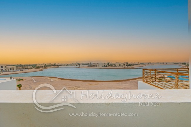 View over the lagoon and the Red Sea Mountains