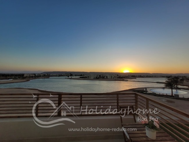 Very lovely golden hour from the balcony