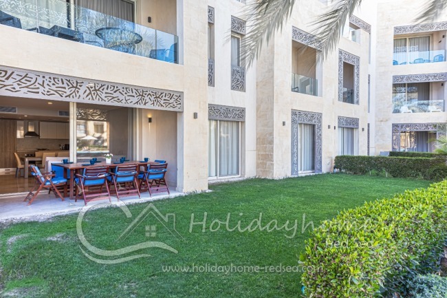 Terrace with sitting area and garden
