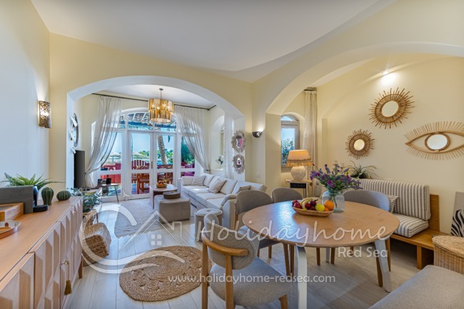 Open living room with nice dining area

