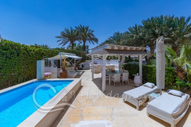 Beautifully equipped terrace 