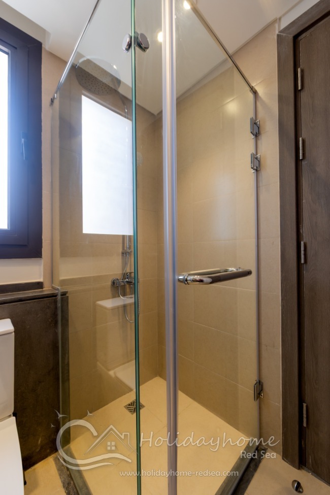 Large shower in Bathroom 1